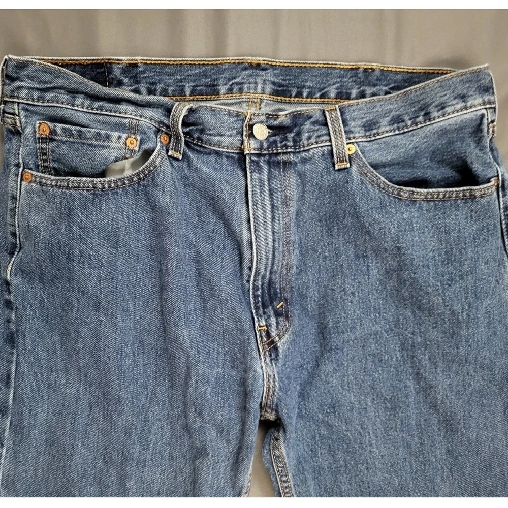 Levis 505 Regular Fit Straight Leg Jeans Mens Size 38 Medium Wash Blue